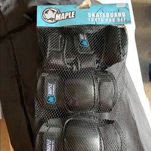 New skateboard youth pad set